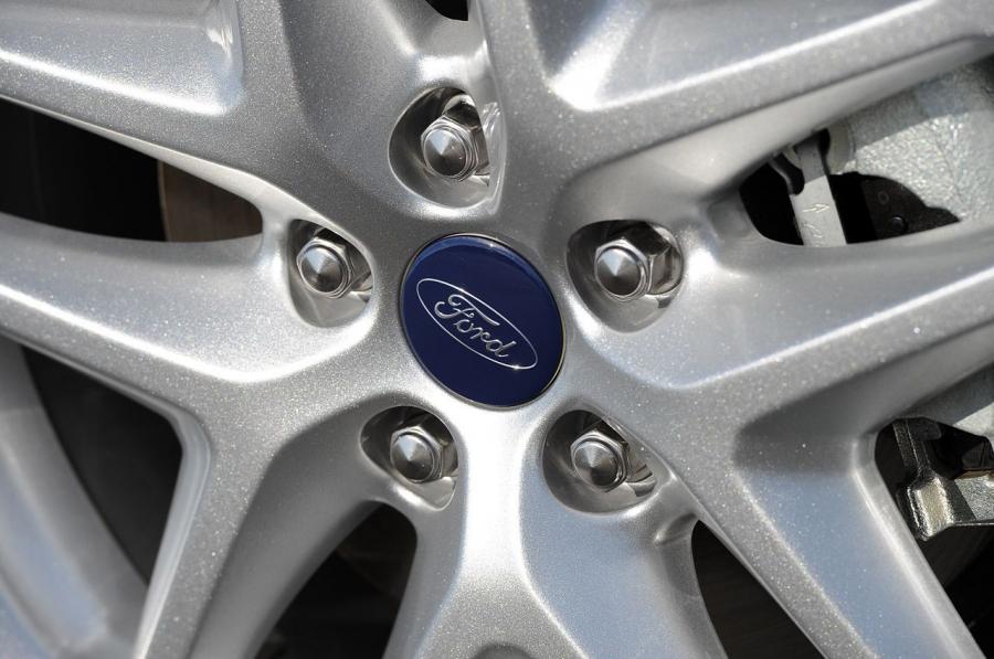  Ford Fusion 2013 года  (US) (фото 143 из 202)